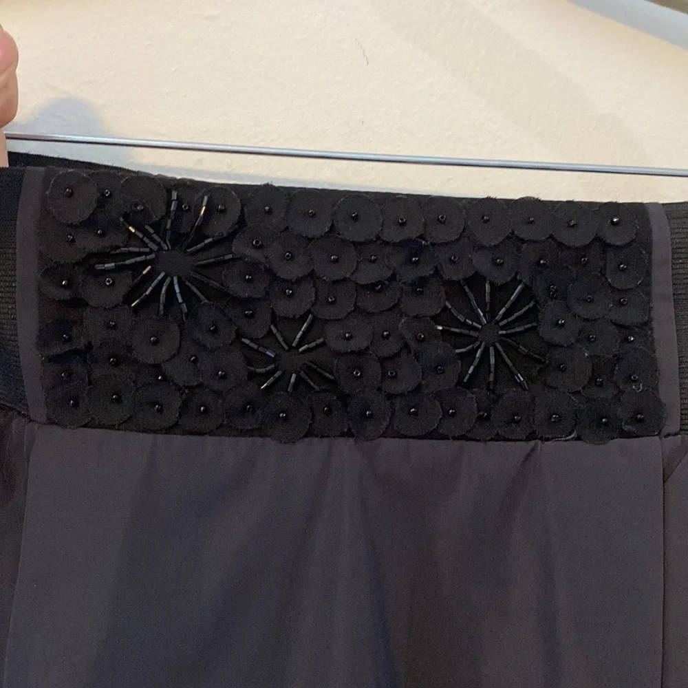 Black MIDI Skirt, Zipper Back, Size L, Excellent Conditon - Picture 2 of 8